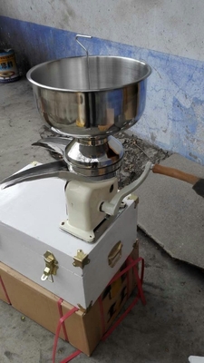 소용량 100L/H 전기 밀크 크림 분리기 9kg 용량 및 분리 그릇