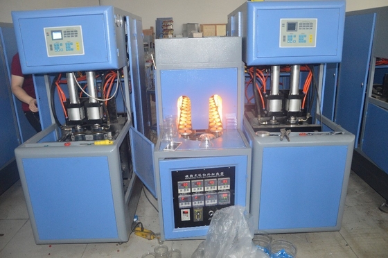 2000ml 홀드 파트 볼륨 반 자동 미네랄 워터 병 블로 폼 머신