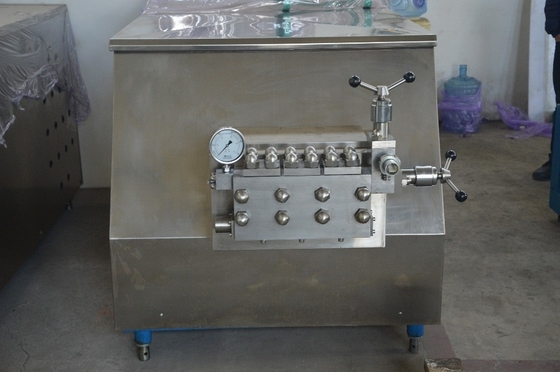 요거트 생산 라인을 위한 4000L/H 40mpa 우유 고압 호모게니저