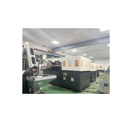 80kN 클램핑 힘 40kW 전력 완전 자동 6 홀리 600ml 병 불형 기계